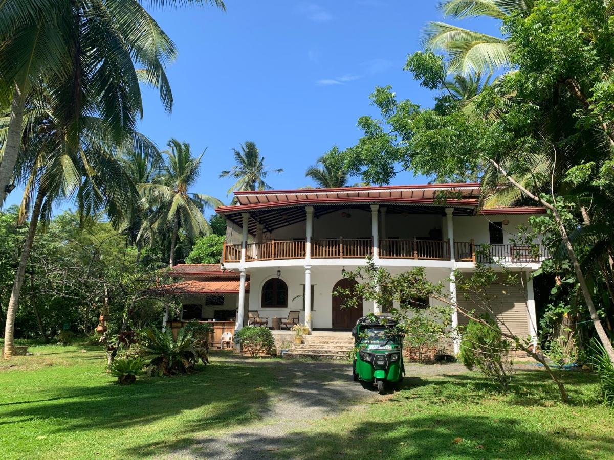 The Escape With Jadeon Hotel Unawatuna Exterior photo