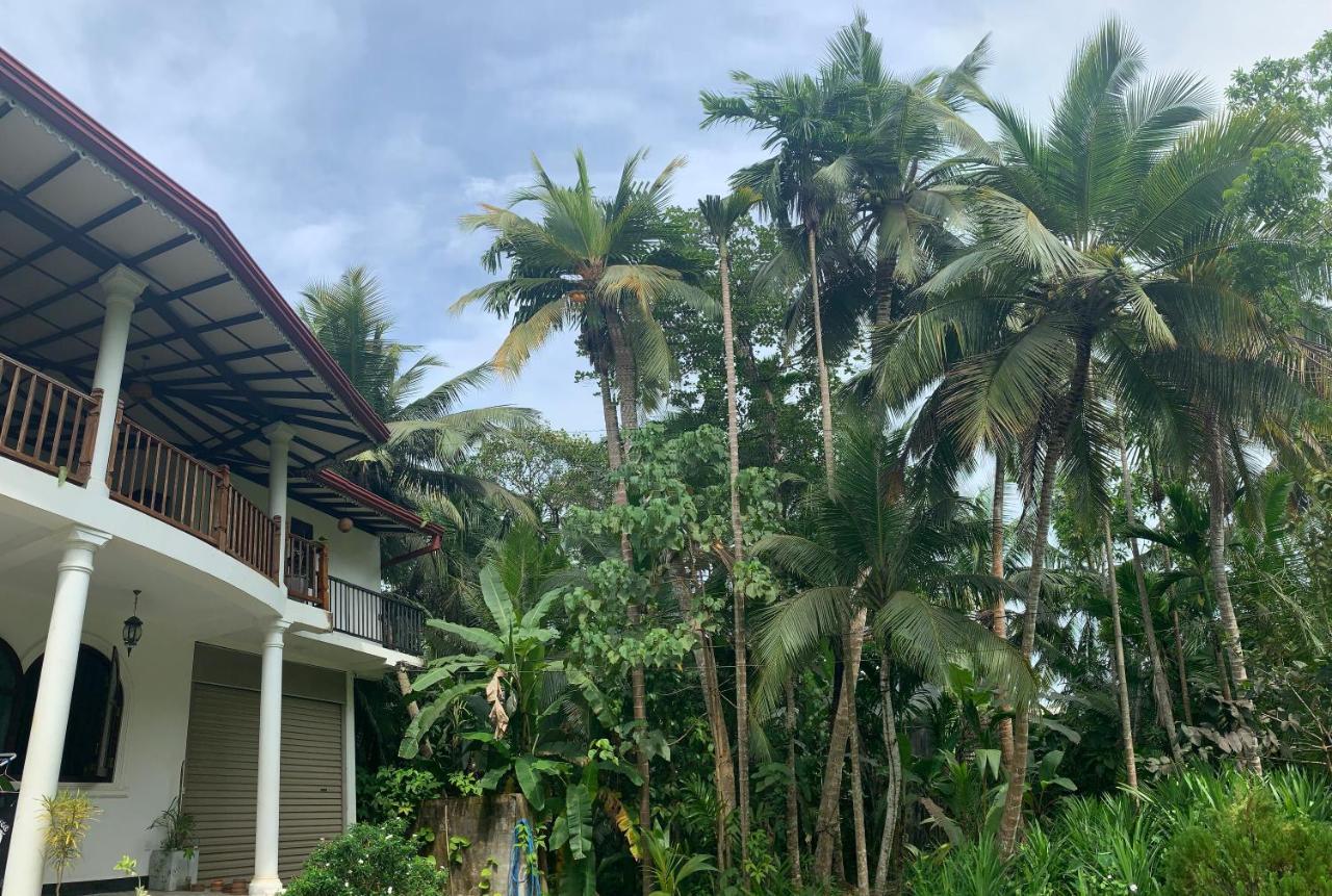 The Escape With Jadeon Hotel Unawatuna Exterior photo