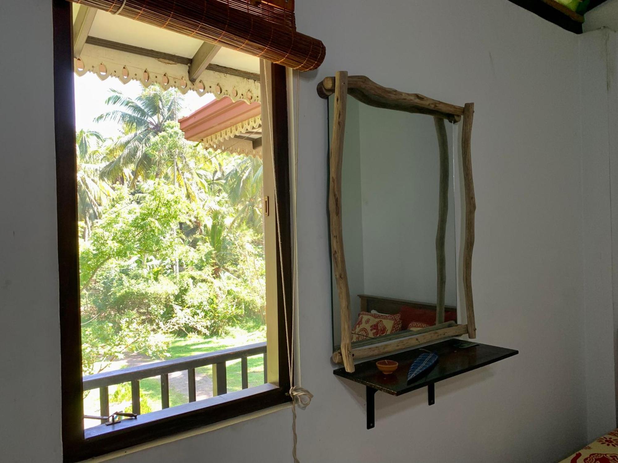 The Escape With Jadeon Hotel Unawatuna Exterior photo